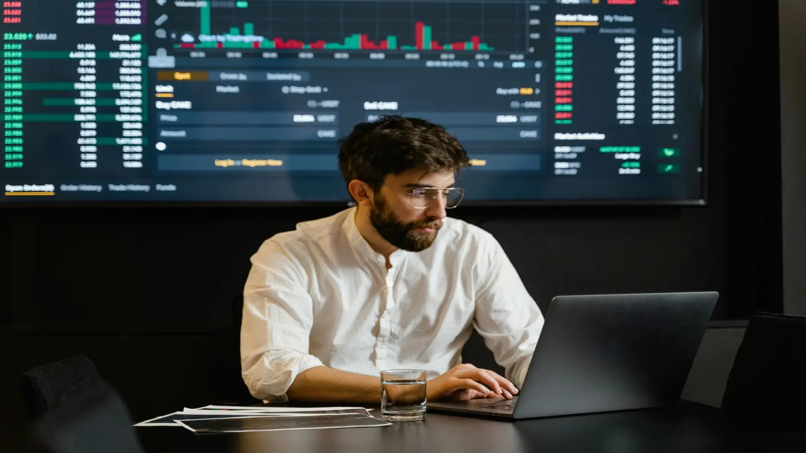 Finance & Legal